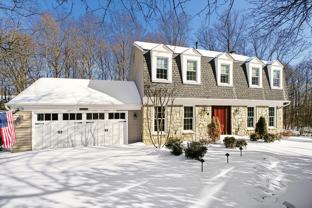 4623 University Dr - Photo 1 of 1