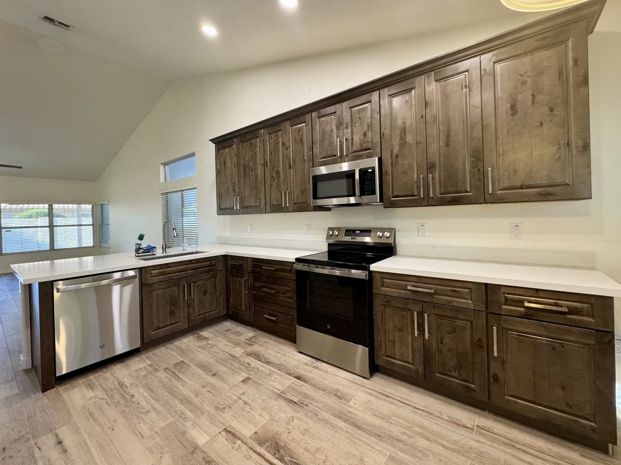 830 N Granada Dr - Photo 5 of 23