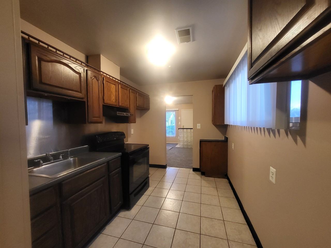 17375 Harman St - Photo 7 of 14