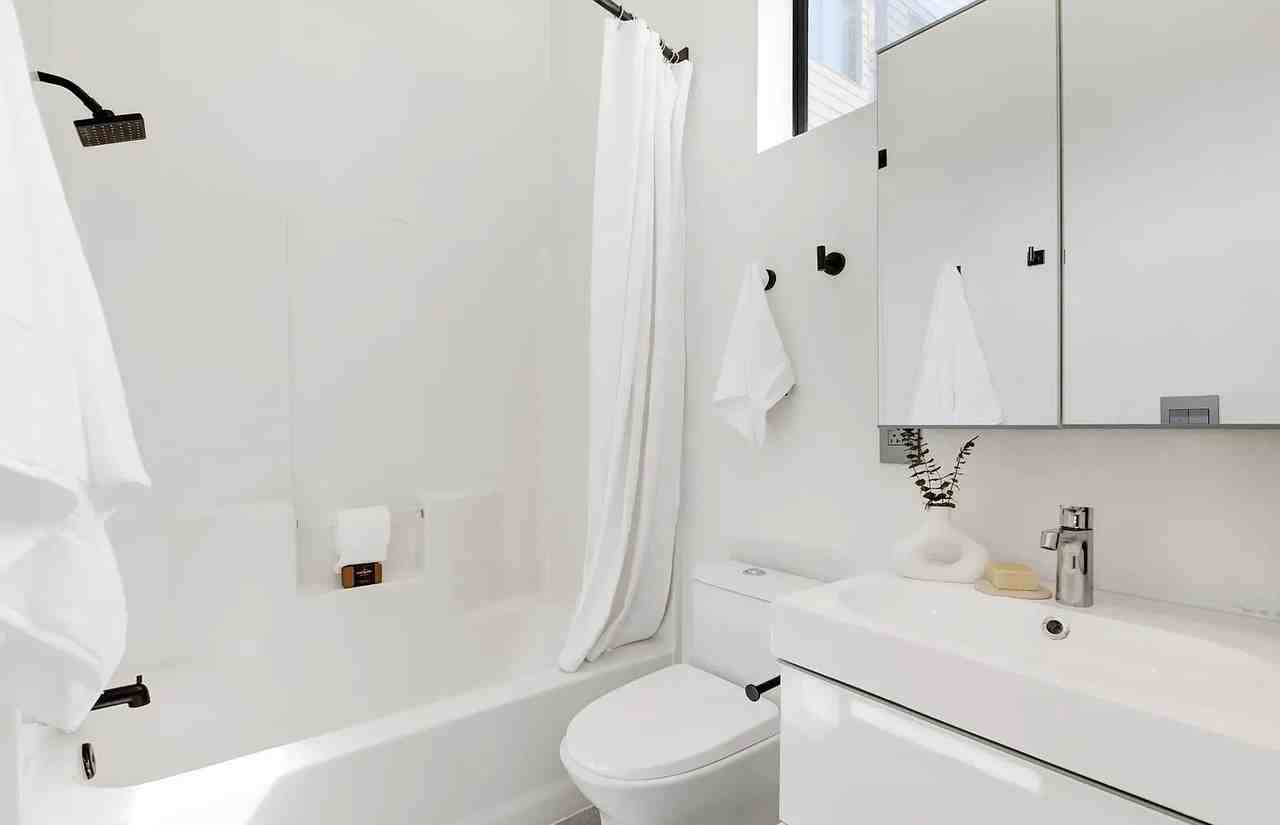 1944 State St #17 - Photo 2 of 16