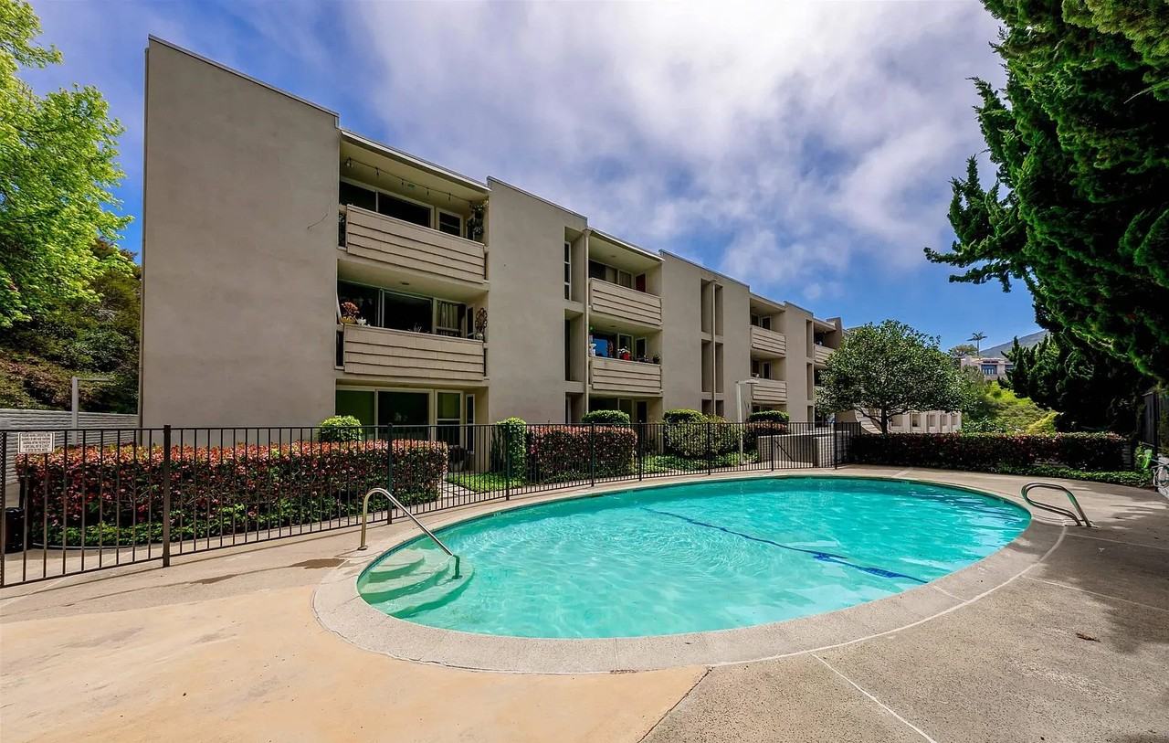 2510 Torrey Pines Rd #212 - Photo 3 of 26