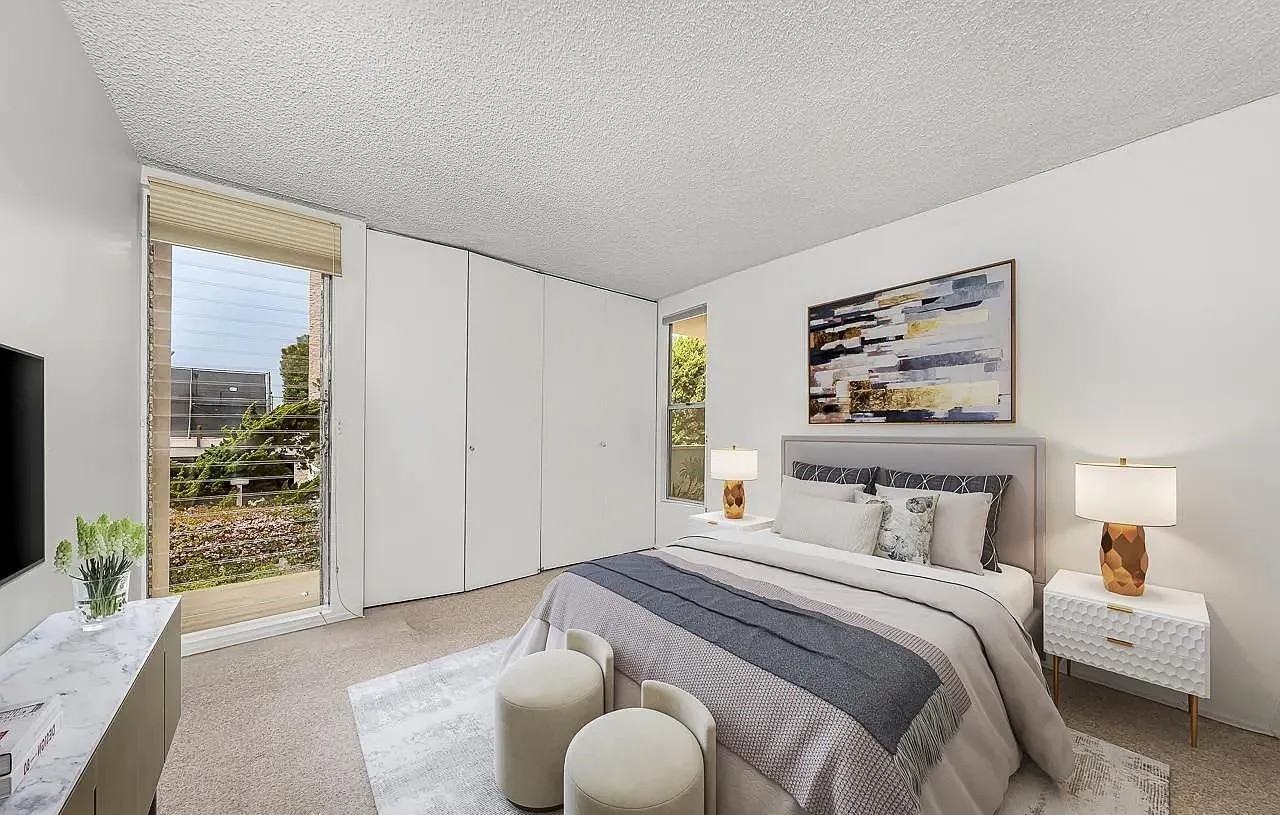 2510 Torrey Pines Rd #212 - Photo 5 of 26