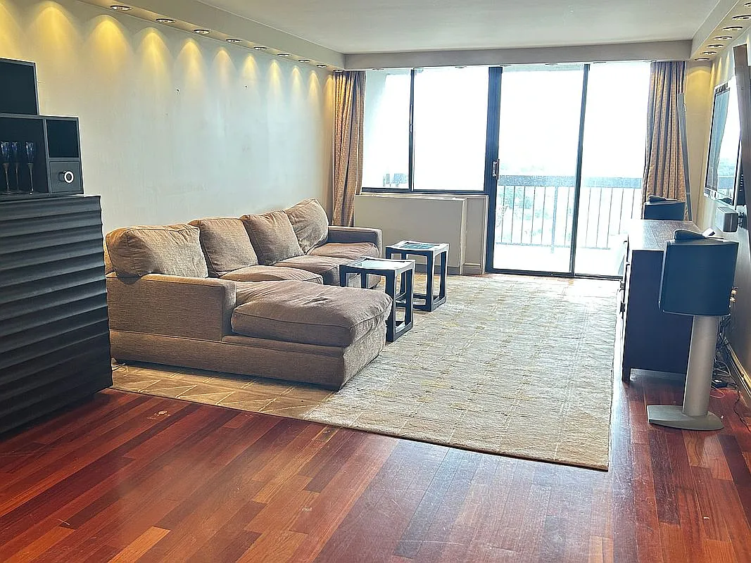 1 Bay Club Dr - Photo 2 of 11