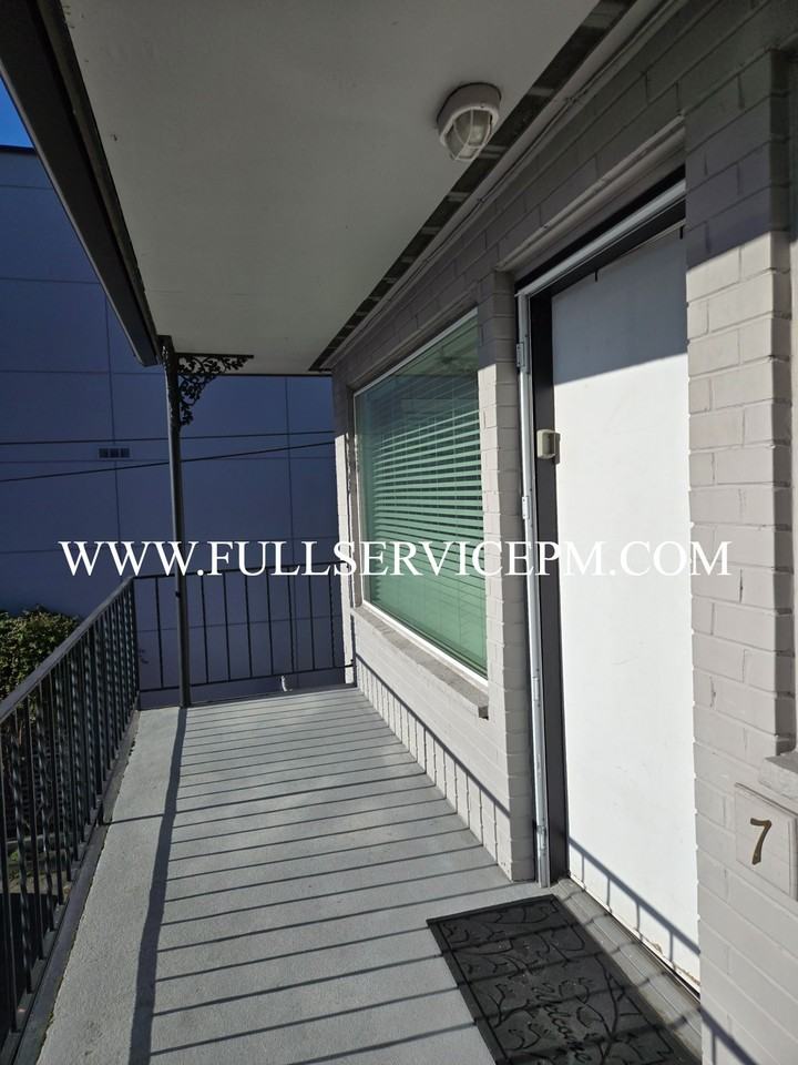 223 Dayton St #7 - Photo 2 of 17