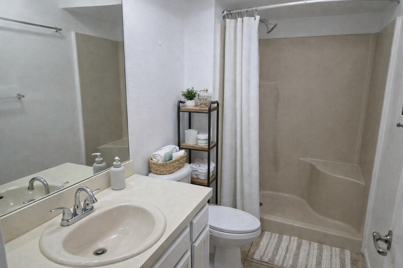 4367 White Pine Ave #4 - Photo 6 of 18