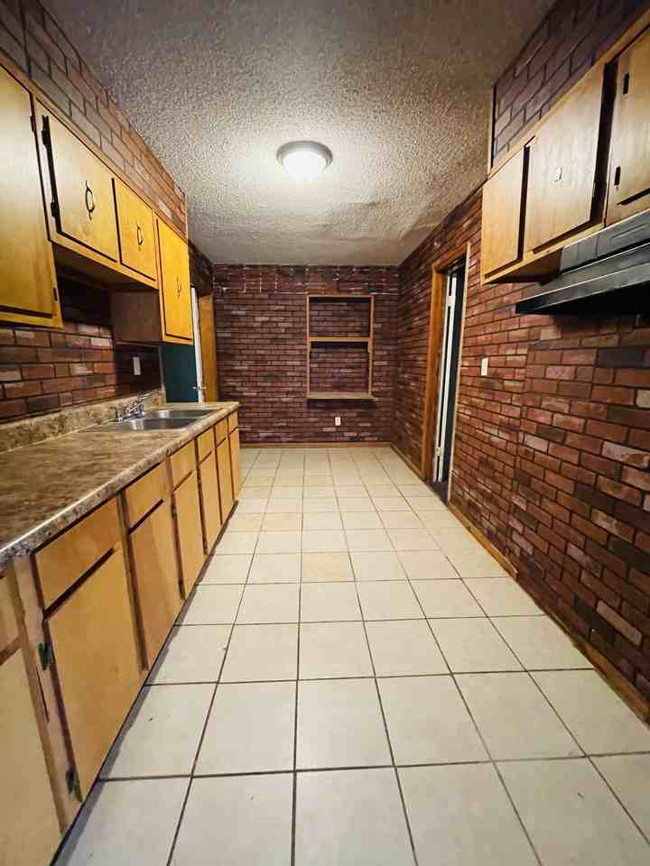 4860 Leonard Rd - Photo 6 of 14