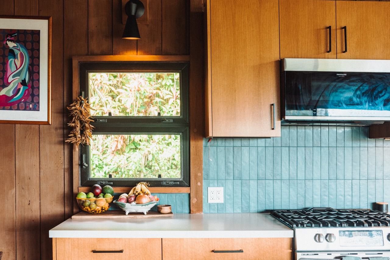 4073 Round Top Dr - Photo 3 of 9