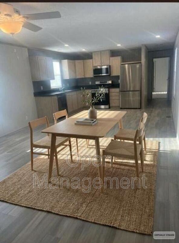 825 1st Ave S - Photo 3 of 13