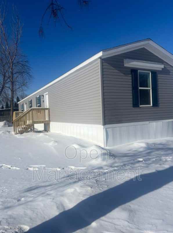 825 1st Ave S - Photo 4 of 13