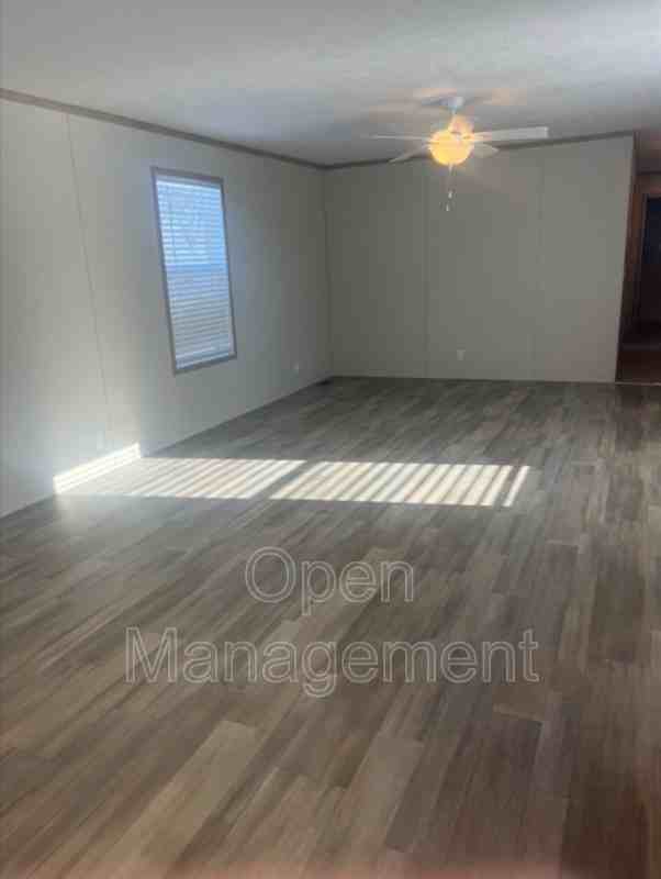 825 1st Ave S - Photo 7 of 15