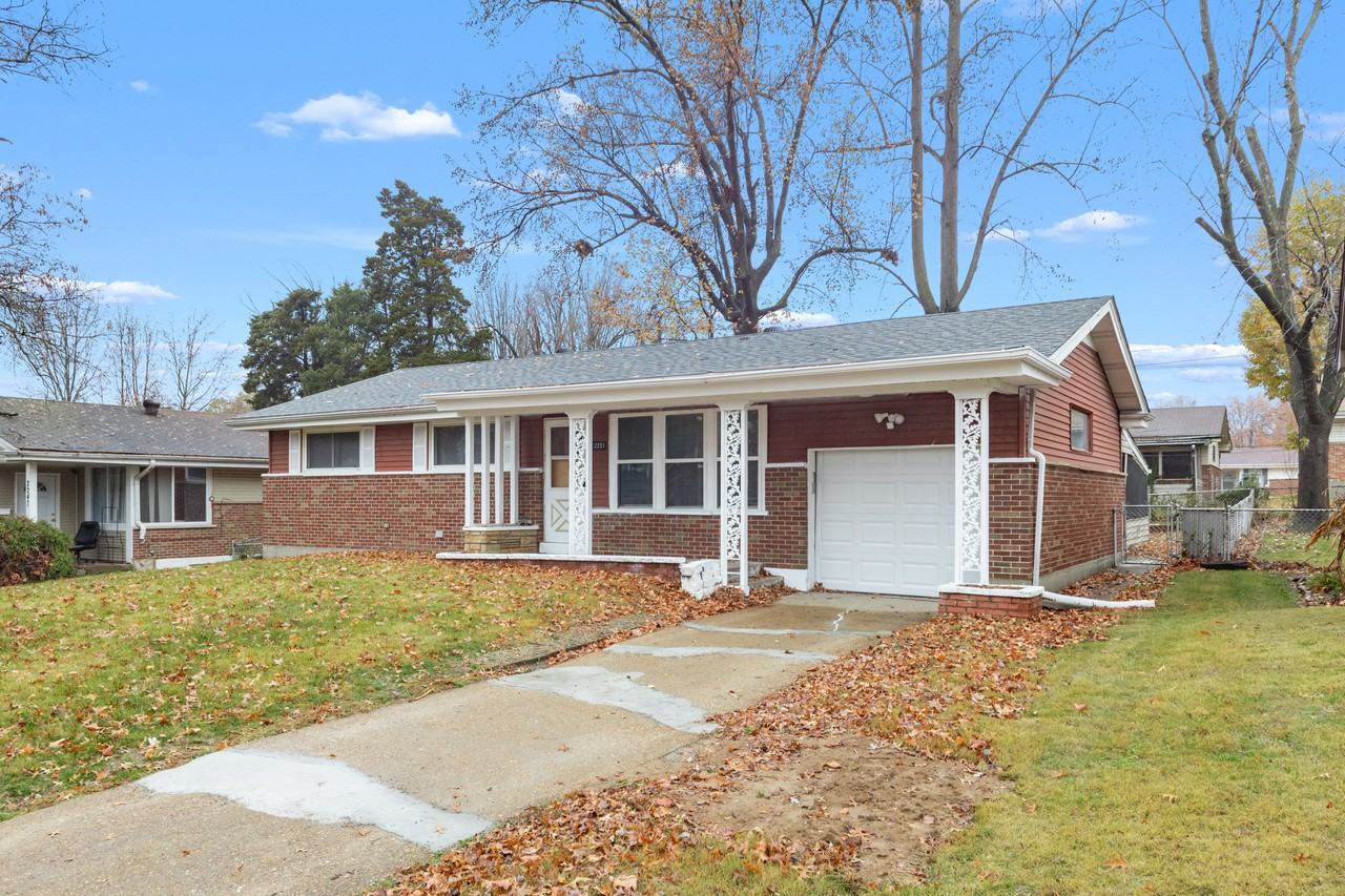 2251 Hollis Dr - Photo 2 of 27