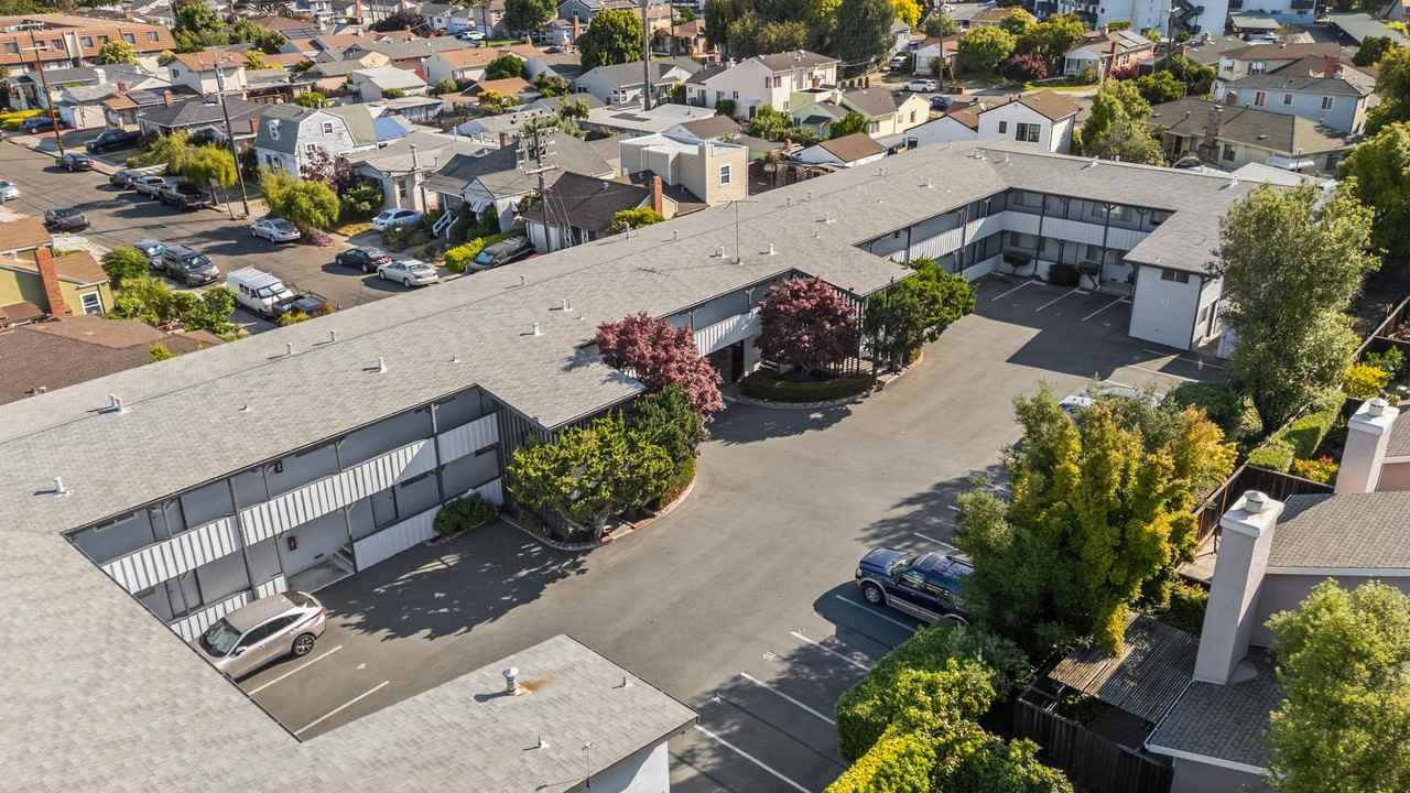 Buena Vista Apartments - Photo 5 of 31