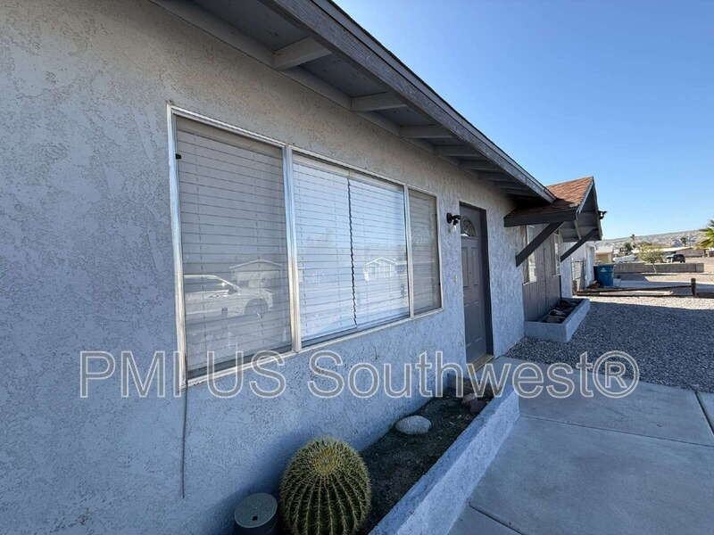 664 Honeysuckle Rd - Photo 2 of 26