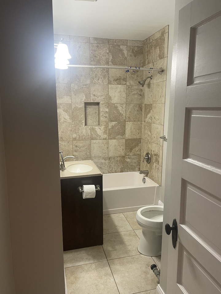 3629 Rocky River Dr #2ndFL - Photo 4 of 12