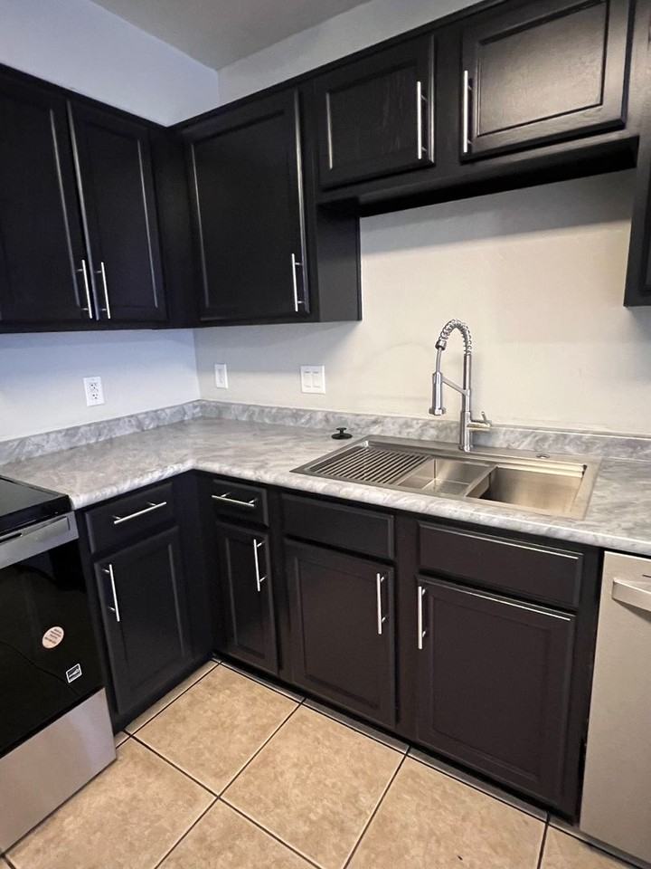 1622 S 31st Ave - Photo 7 of 16