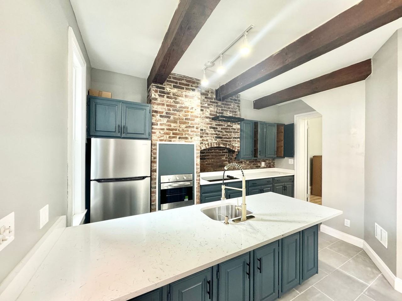 1218 Boyle St - Photo 5 of 21