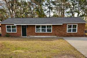 featured image of 220 Phillips Ave