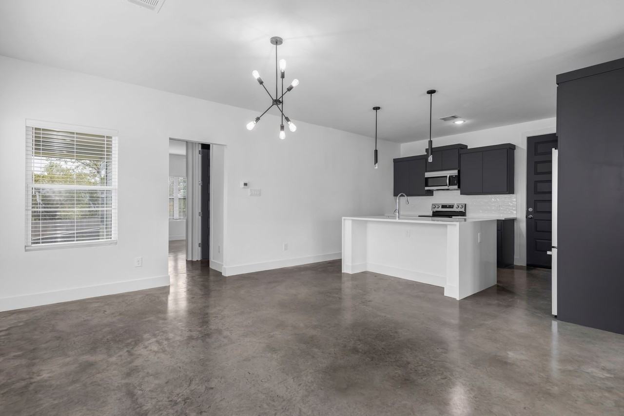 3001 Alpha Wolf Ct - Photo 4 of 35