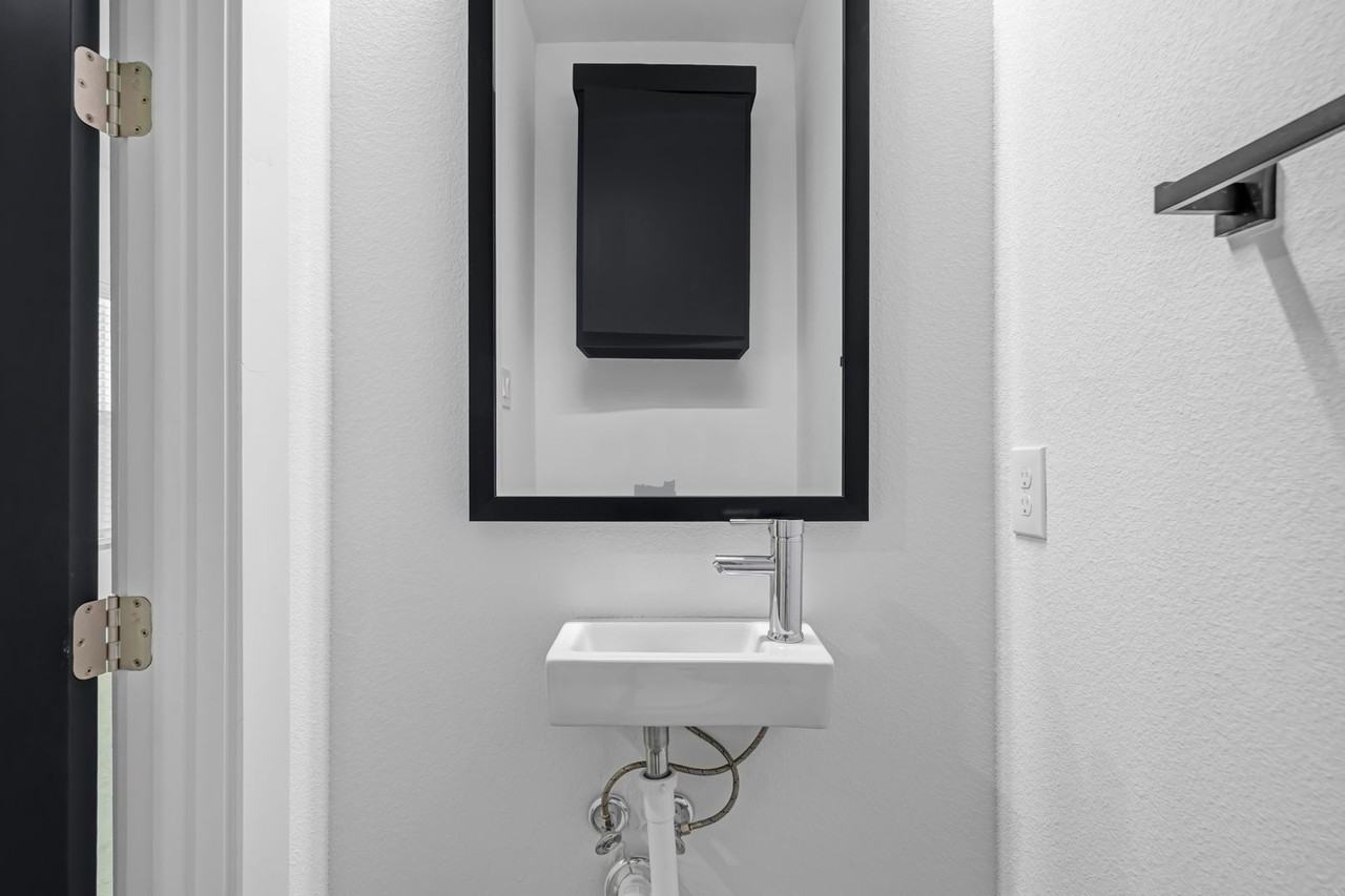 3001 Alpha Wolf Ct - Photo 5 of 35