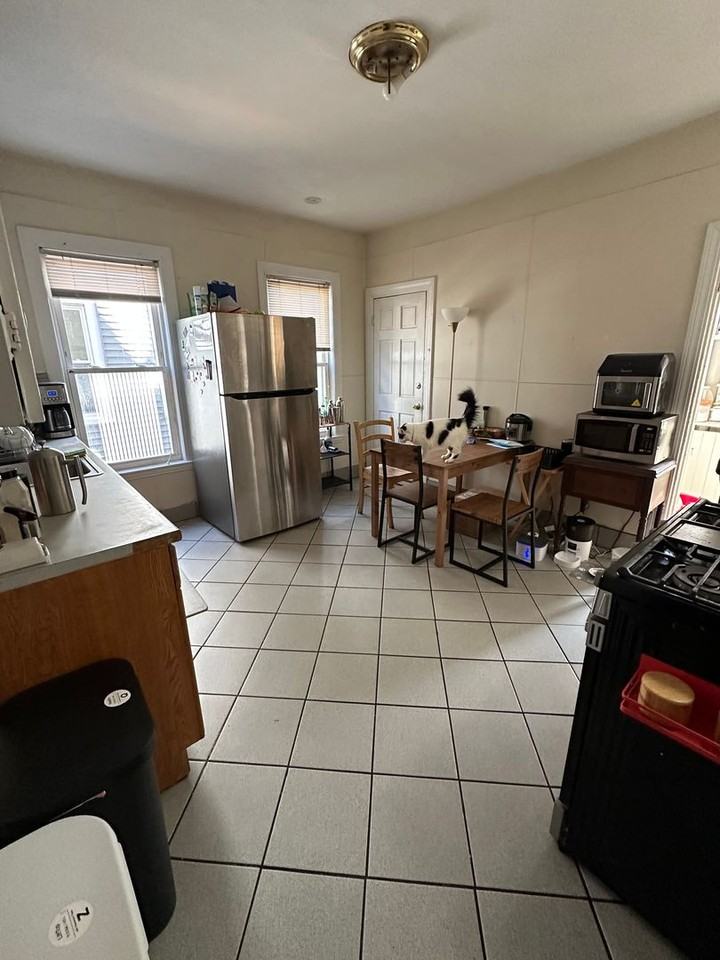 37 Brainerd Rd - Photo 4 of 5