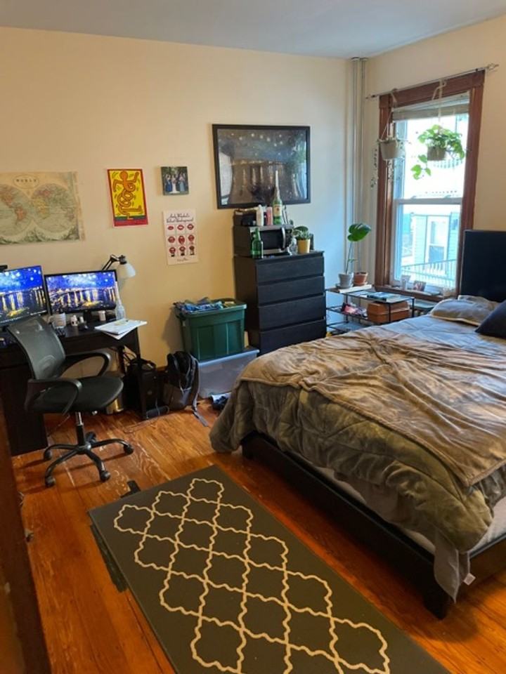 125 Calumet St - Photo 2 of 7