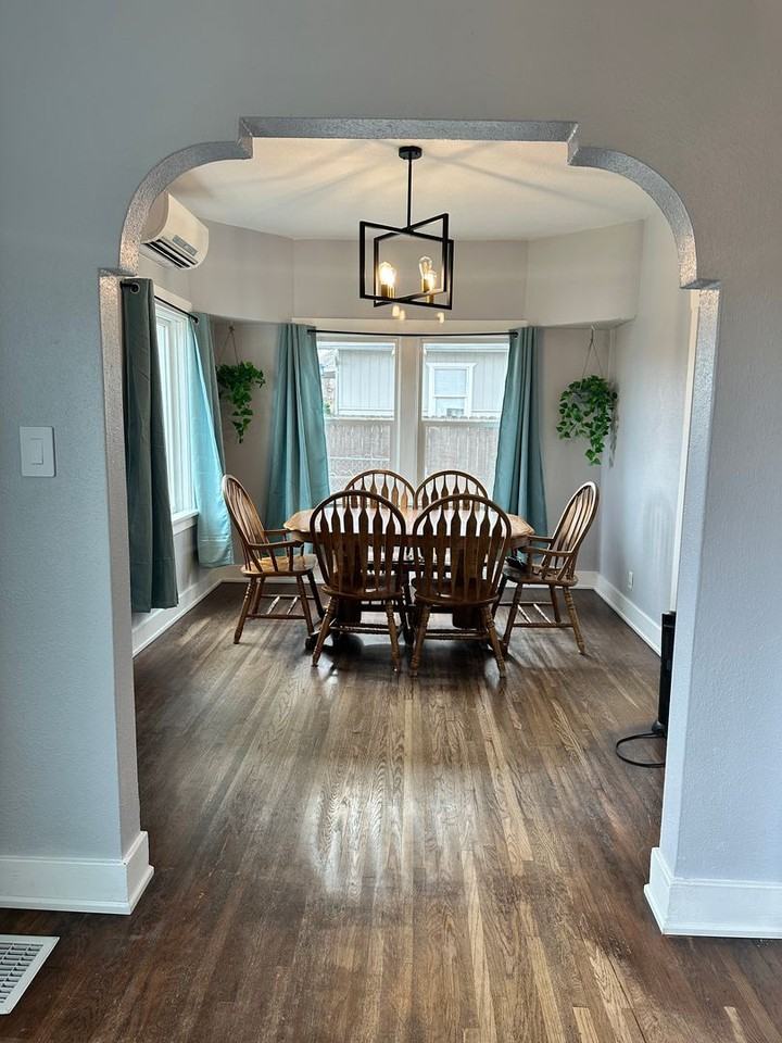 1110 13th St - Photo 4 of 7