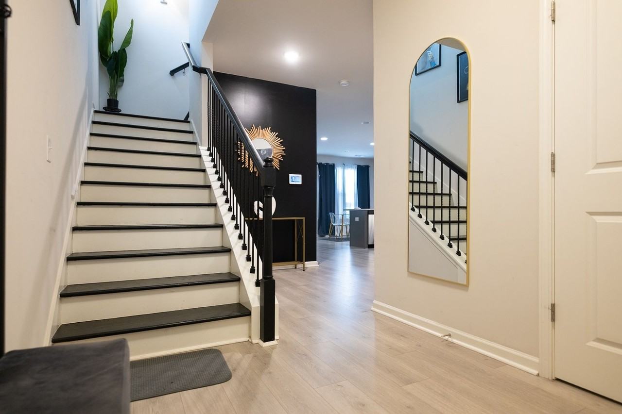 2957 Cottage Ln - Photo 2 of 19