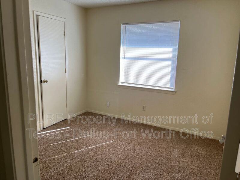 423 Claire Ct - Photo 7 of 11