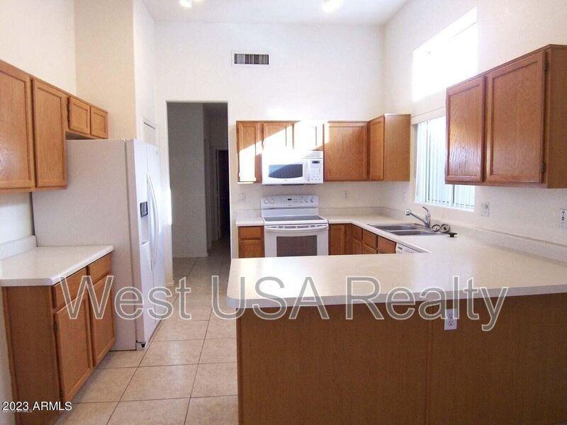 1561 E Stanford Ave - Photo 3 of 16