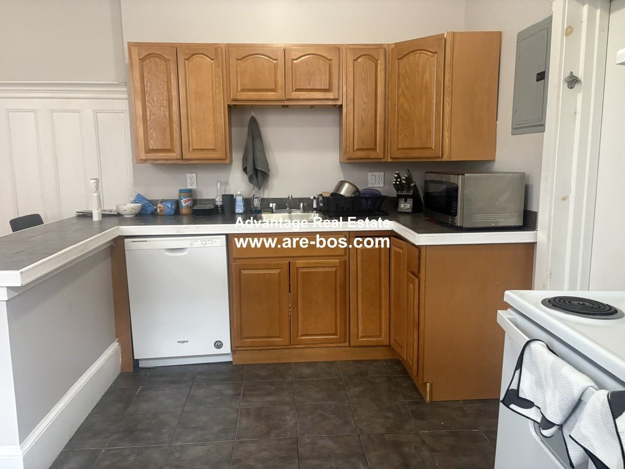 1069 Commonwealth Ave - Photo 3 of 50