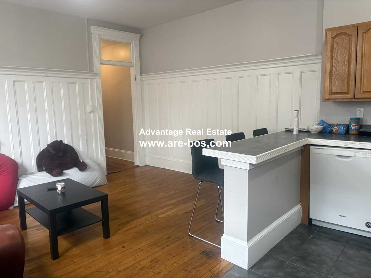1069 Commonwealth Ave - Photo 4 of 50