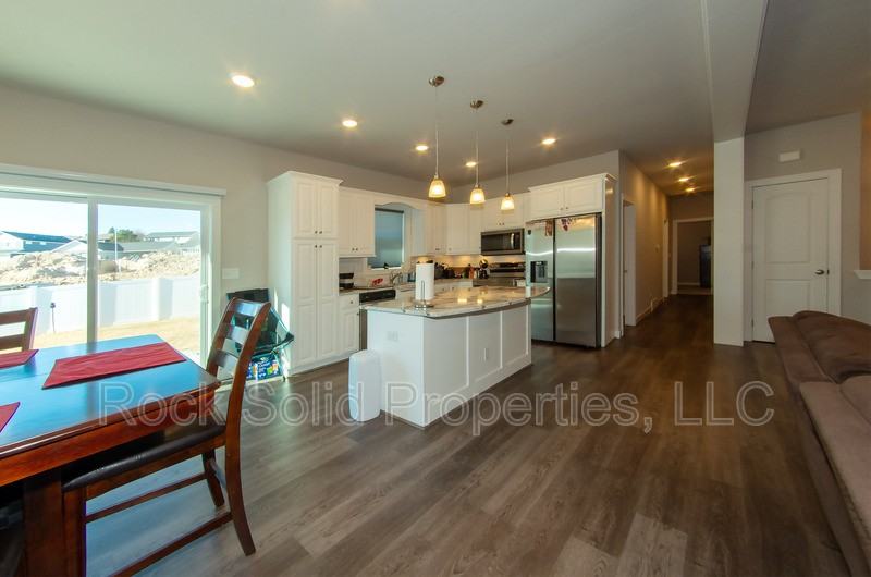 1638 Elsie Jean Trl - Photo 7 of 27