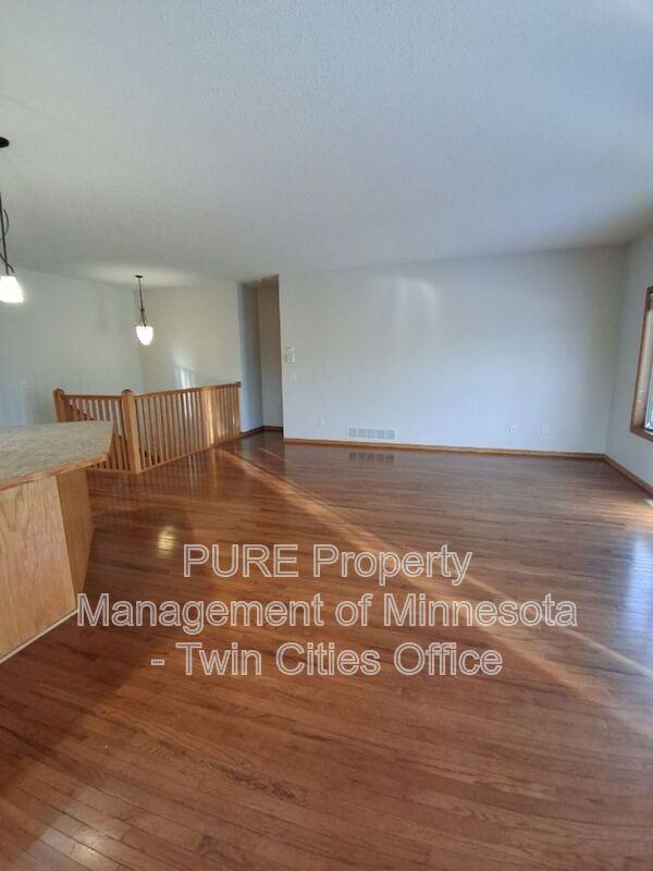 3181 Doneene Ln - Photo 6 of 25