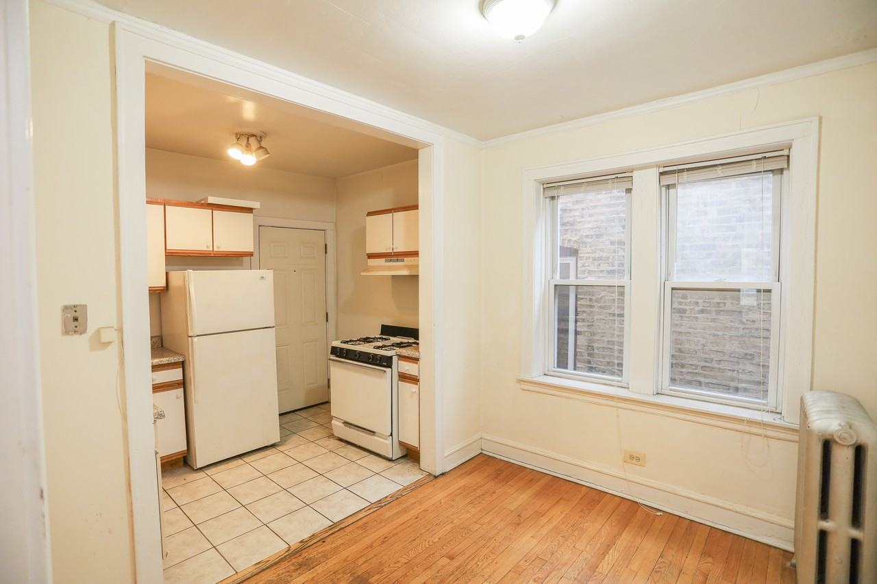 N Damen Ave #1A - Photo 4 of 11