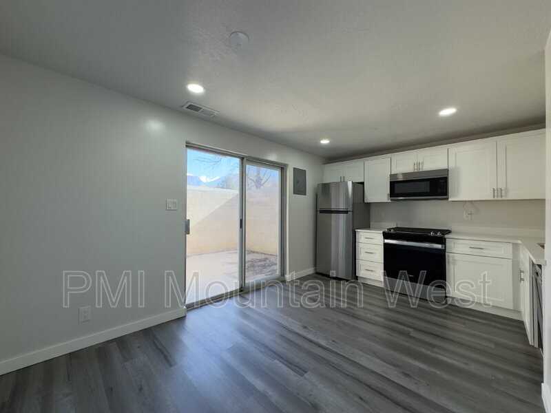 1520 Merlin Dr - Photo 6 of 24