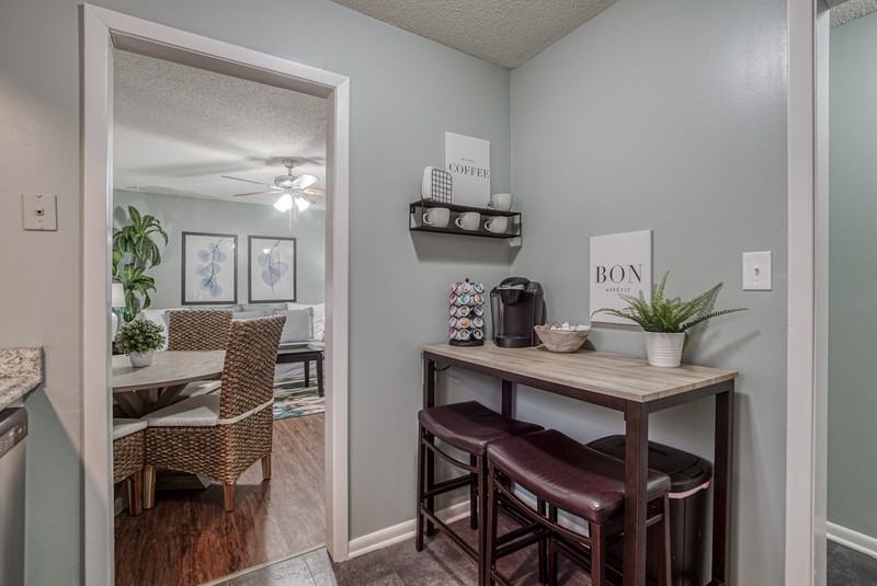 5601 W 58th St - Photo 3 of 26