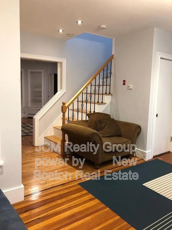 18 West St #1-1stFL - Photo 6 of 13