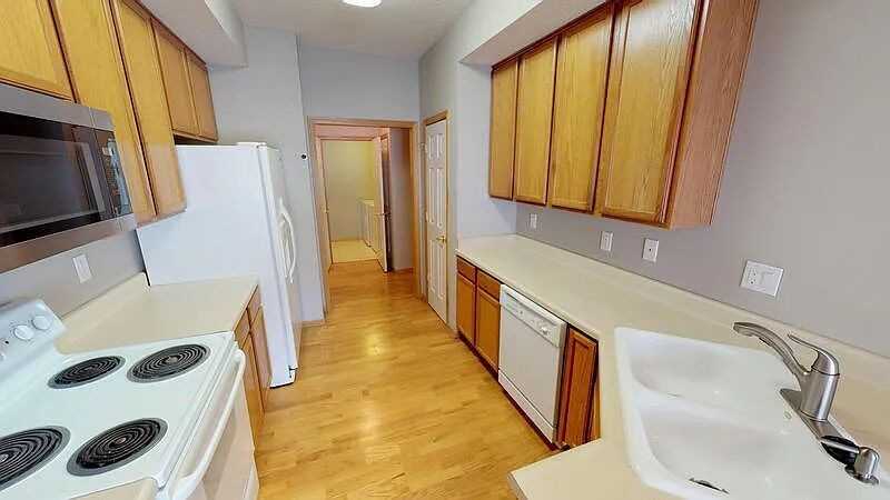 2204 Nw Ashton Ln #2 - Photo 7 of 15