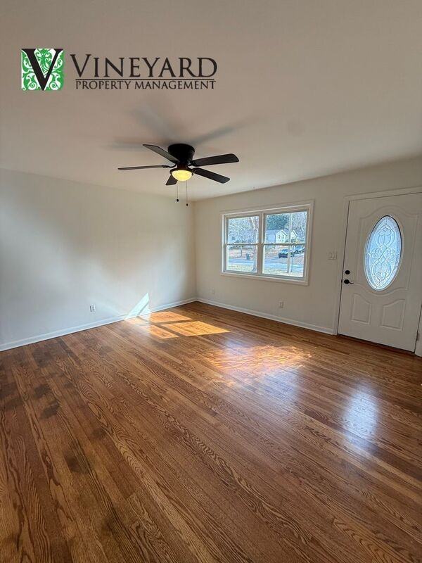 1023 Pine Valley Dr - Photo 4 of 19