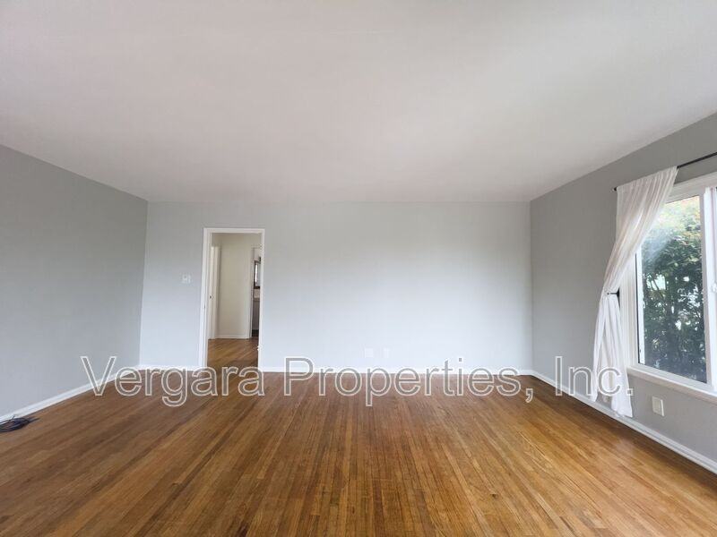 623 Camino Real - Photo 5 of 33