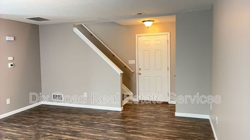 244 Timber Hill Dr - Photo 3 of 16