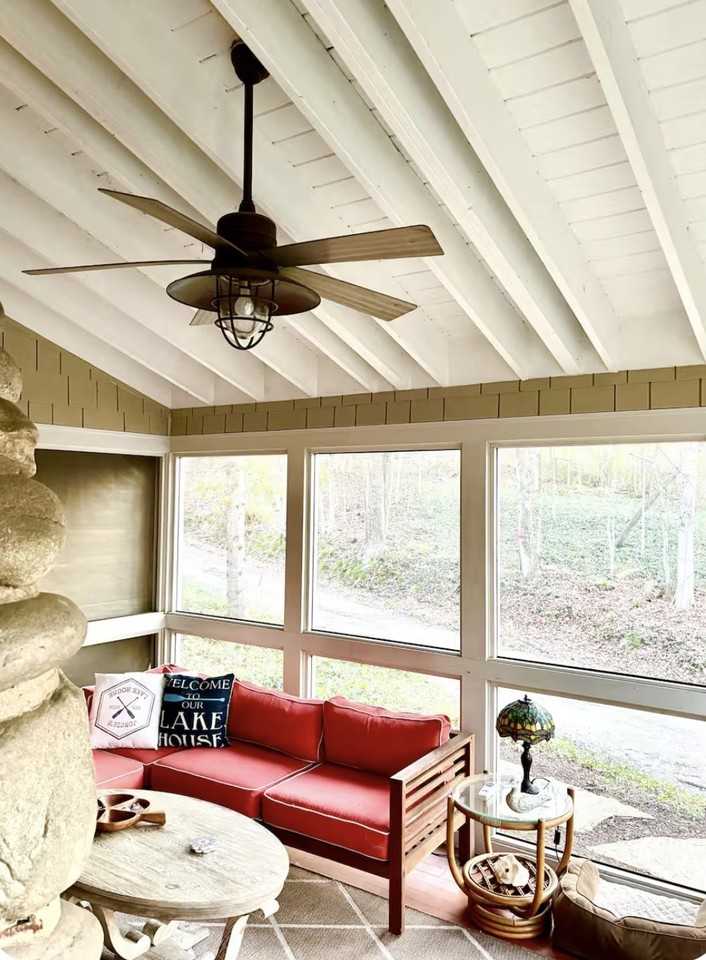 239 Leonard Ct #NA - Photo 4 of 19