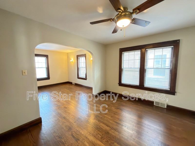 604 Bryn Mawr Blvd - Photo 6 of 12