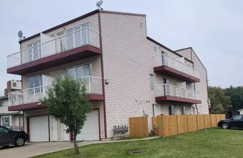 9344 103a Ave Nw - Photo 2 of 19