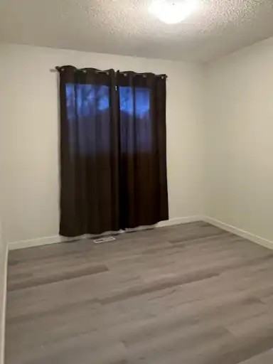 12711 122 St Nw - Photo 6 of 8