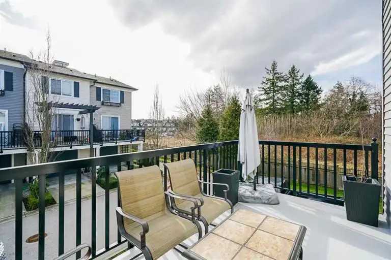 7233 189 St #82 - Photo 4 of 19