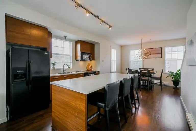 7233 189 St #82 - Photo 5 of 19