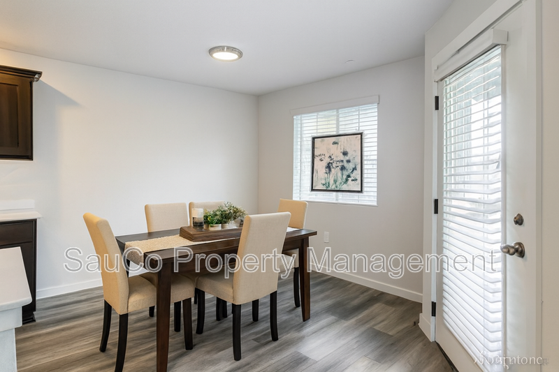 2564 Hawthorne St - Photo 2 of 12