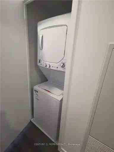 20 Edward St #2320 - Photo 2 of 9