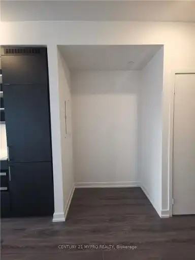 20 Edward St #2320 - Photo 4 of 9